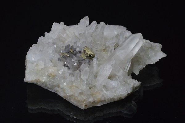 Quartz with inclusions, Chalcopyrite
