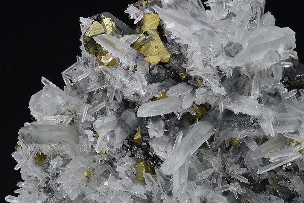 Quartz, Sphalerite, Chalcopyrite