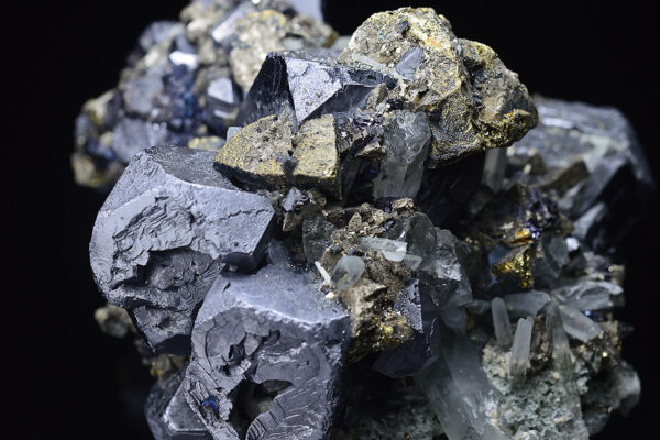 Galena, iridescent Chalcopyrite, Pyrite, Sphalerite, Quartz
