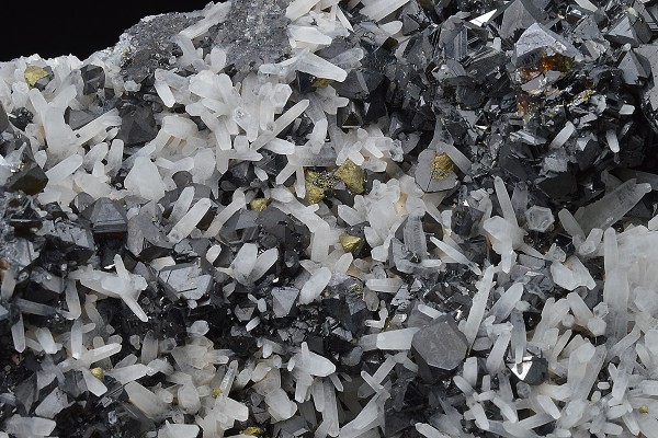 Sphalerite, Quartz, Chalcopyrite, Galena