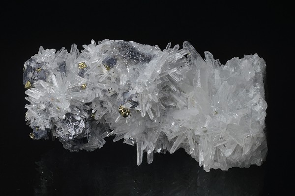 Quartz, Galena, Chalcopyrite, Pyrite