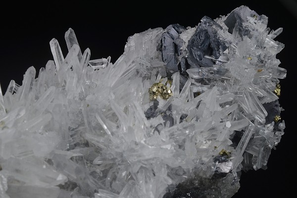 Quartz, Galena, Chalcopyrite, Pyrite