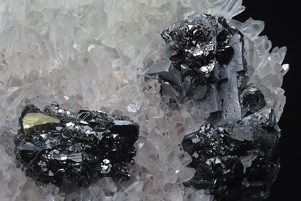 Quartz, Galena, Sphalerite, Chalcopyrite