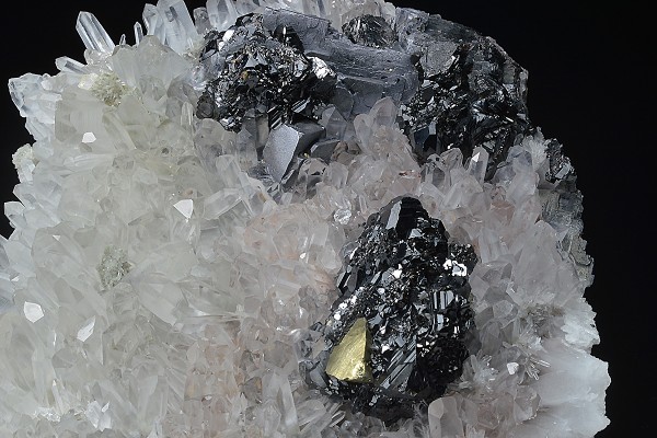 Quartz, Galena, Sphalerite, Chalcopyrite