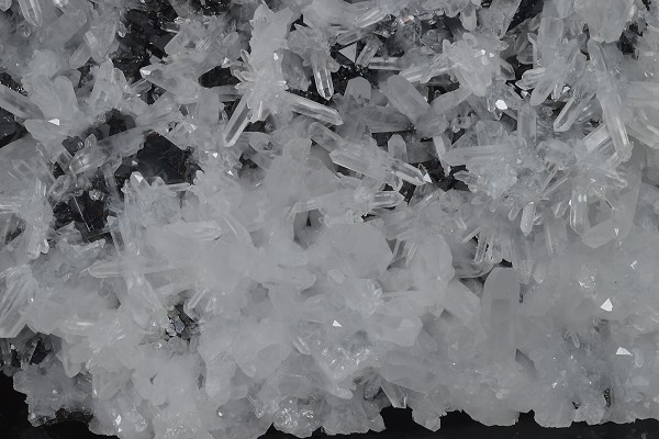 Sphalerite on Quartz