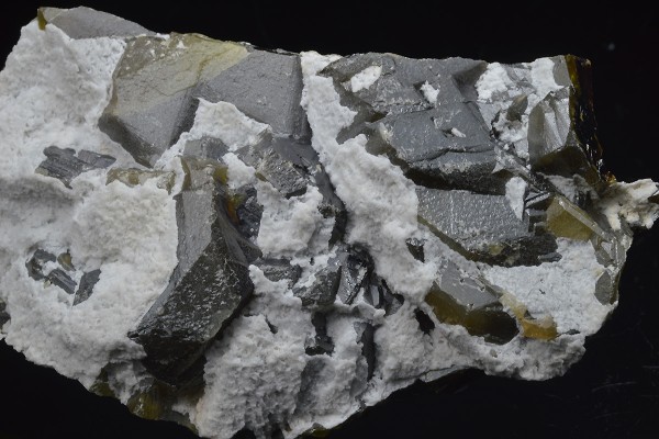 Calcite on Cleiophane