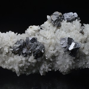 Cleiophane, Quartz, truncated Galena, Chalcopyrite