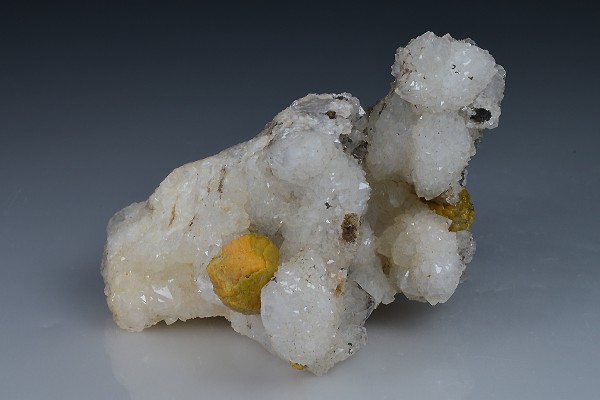 Campylite on Quartz