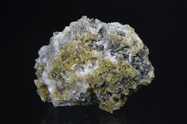 Quartz, Calcite, Sphalerite, Chlorite