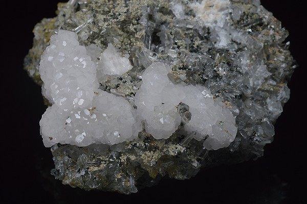 Quartz, Calcite, Sphalerite, Chlorite