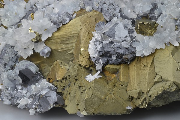 Chalcopyrite, Quartz, Sphalerite