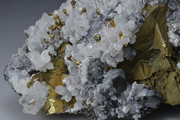 Chalcopyrite, Quartz, Sphalerite