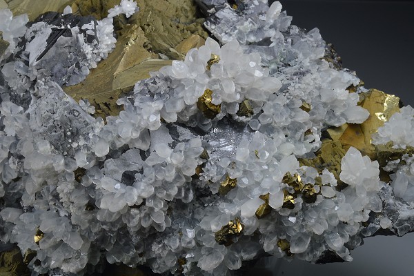 Chalcopyrite, Quartz, Sphalerite