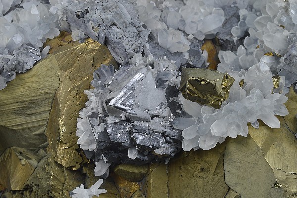 Chalcopyrite, Quartz, Sphalerite
