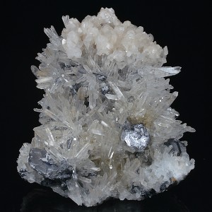 Spinel law twin Galena on Quartz, Calcite