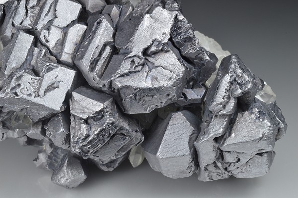 Twinned and truncated Galena, Quartz
