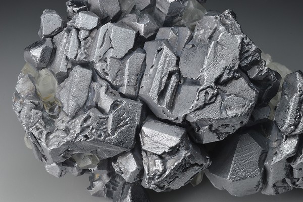Twinned and truncated Galena, Quartz