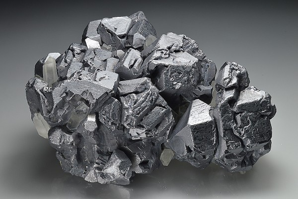 Twinned and truncated Galena, Quartz