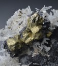 Chalcopyrite and Sphalerite on Quartz