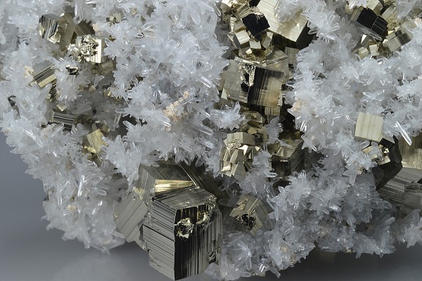 Pyrite, Quartz