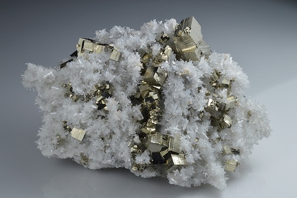Pyrite, Quartz