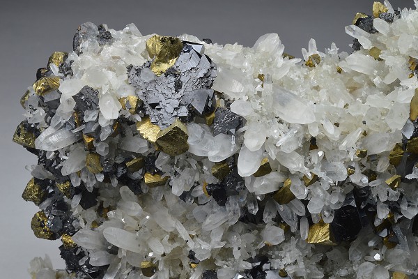 Quartz, Chalcopyrite, Galena, Sphalerite, Pyrite