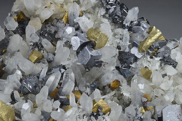 Quartz, Chalcopyrite, Galena, Sphalerite, Pyrite
