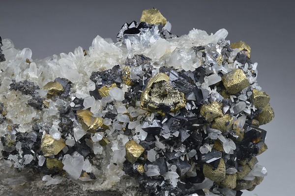 Quartz, Chalcopyrite, Galena, Sphalerite, Pyrite