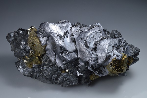 Melted habit Galena, Sphalerite, Chalcopyrite, Pyrite