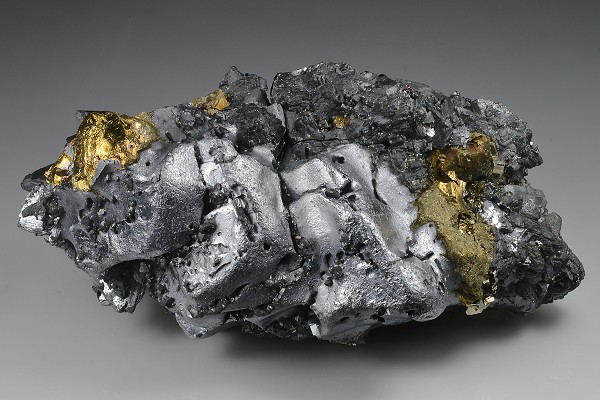 Melted habit Galena, Sphalerite, Chalcopyrite, Pyrite