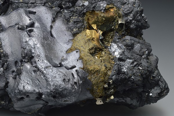 Melted habit Galena, Sphalerite, Chalcopyrite, Pyrite