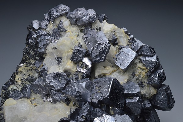 Spinel law twin Galena, Calcite, Sphalerite
