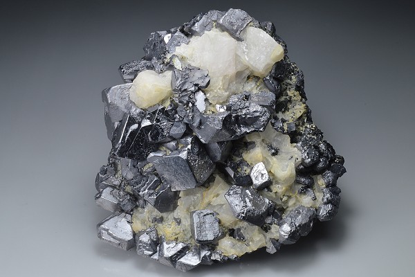 Spinel law twin Galena, Calcite, Sphalerite