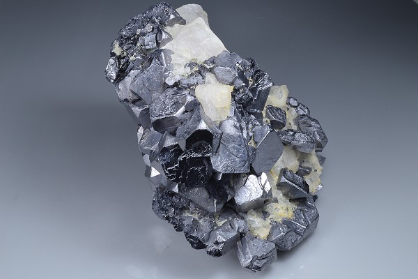 Spinel law twin Galena, Calcite, Sphalerite