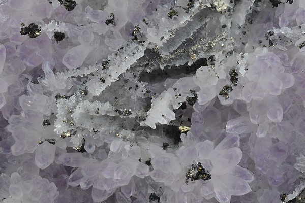 Quartz var.Amethyst, Pyrite, Sphalerite