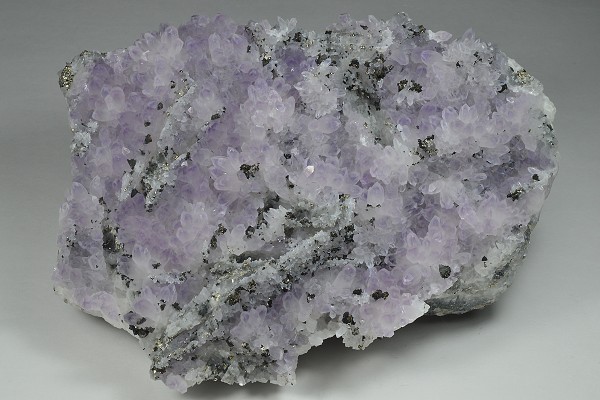 Quartz var.Amethyst, Pyrite, Sphalerite
