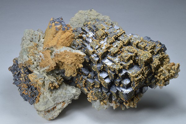 Skeletal Galena, Chalcopyrite, Quartz, Dolomite, Calcite