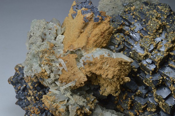Skeletal Galena, Chalcopyrite, Quartz, Dolomite, Calcite