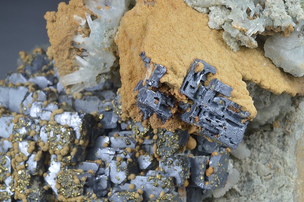 Skeletal Galena, Chalcopyrite, Quartz, Dolomite, Calcite