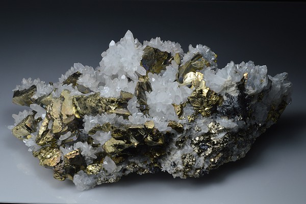 Chalcopyrite, Quartz, Pyrite