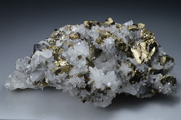 Chalcopyrite, Quartz, Pyrite