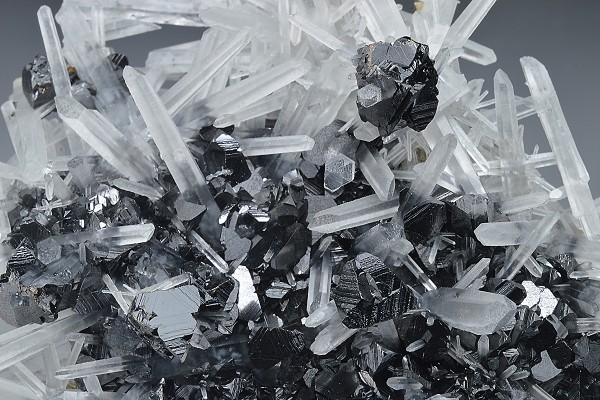 Quartz, Sphalerite, Pyrite