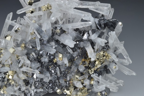 Quartz, Sphalerite, Pyrite