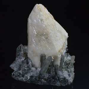 Calcite on Quartz