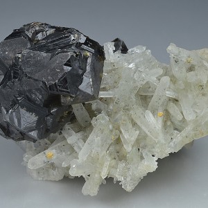 Cleiophane on Quartz