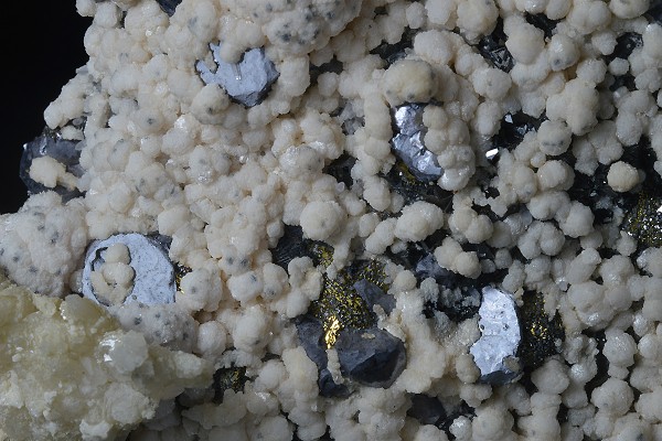 Two generations Calcite, Galena, Chalcopyrite, Sphalerite