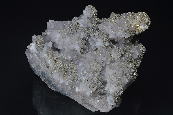 Quartz var.Amethyst, Pyrite