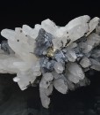 Sphalerite on Quartz, Pyrite, Chalcopyrite