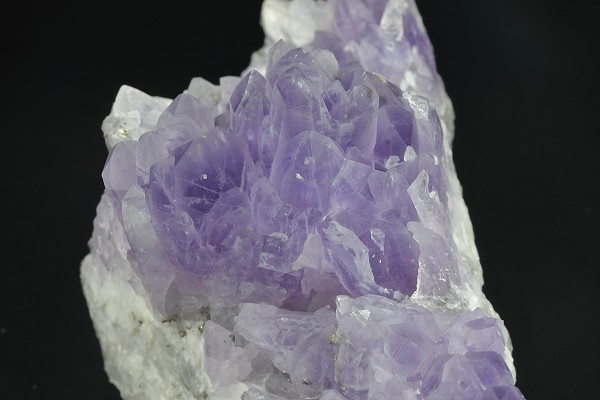 Quartz var.Amethyst, Pyrite