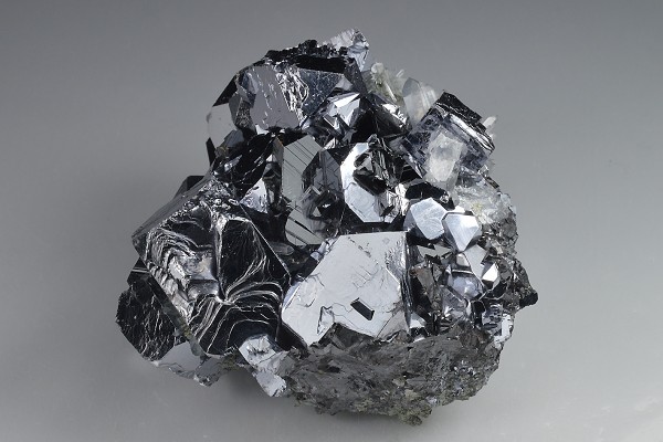 Twinned and truncated Galena, Sphalerite, Quartz